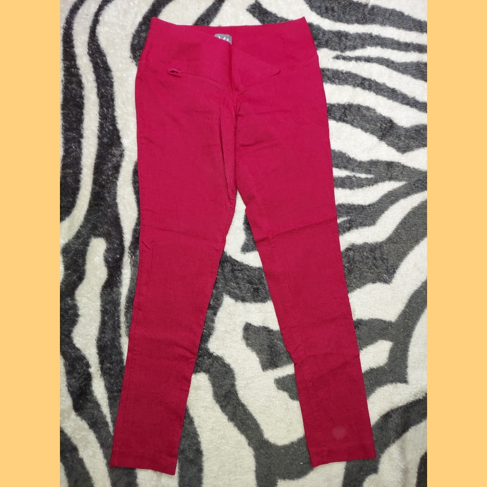 Maroon / red capris
